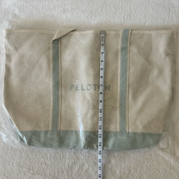 NWT Peloton Summer Boat Tote - Picture 4 of 7